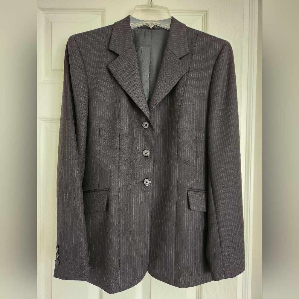 Women's R.J. Classic SEquestrian Showcoat Size R-10 - Picture 3 of 16